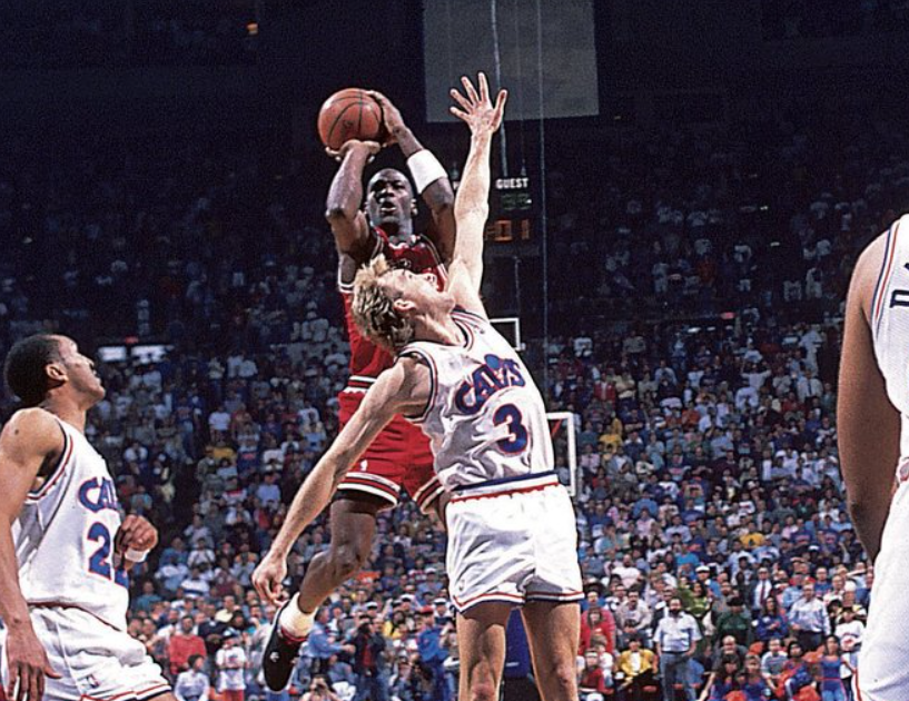 fake-move-paling-ikonik-di-dunia-basket