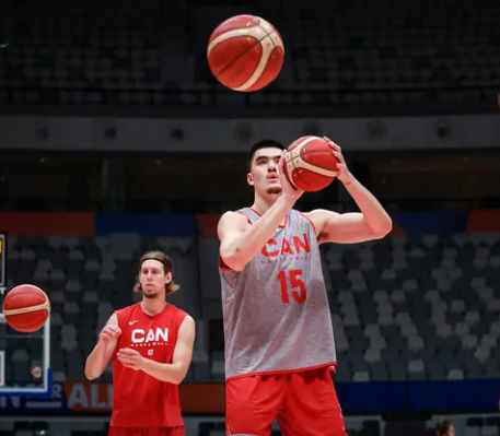 saat-fans-basket-masuk-lapangan-dan-bikin-rusuh