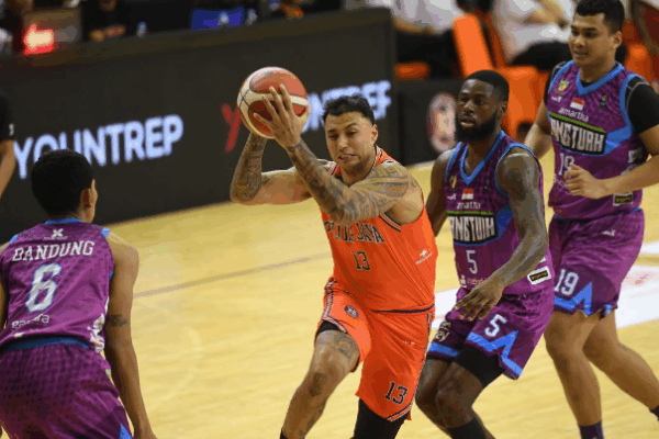 derby-jakarta-di-ibl-persaingan-pelita-jaya-vs-hangtuah