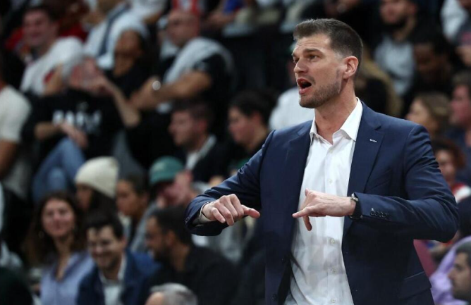 tiago-splitter-membawa-blazers-raih-kemenangan
