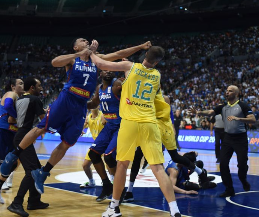 duel-dua-raksasa-basket-sajikan-pertarungan-epik