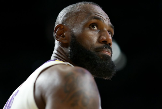 lebron-akan-absen-lawan-spurs-usai-cedera