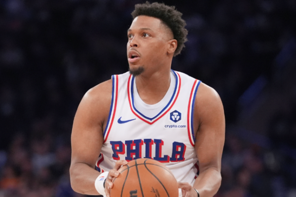 kyle-lowry-diberi-tepuk-tangan-meriah-di-76ers