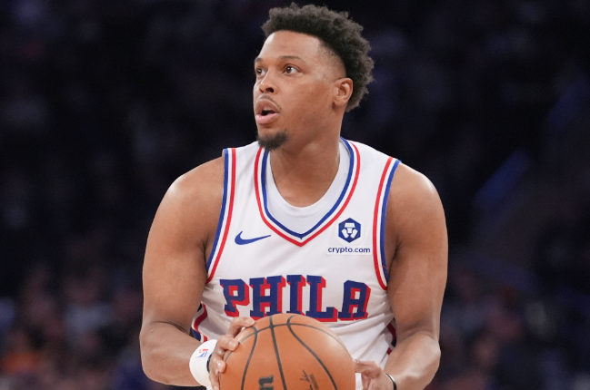kyle-lowry-diberi-tepuk-tangan-meriah-di-76ers