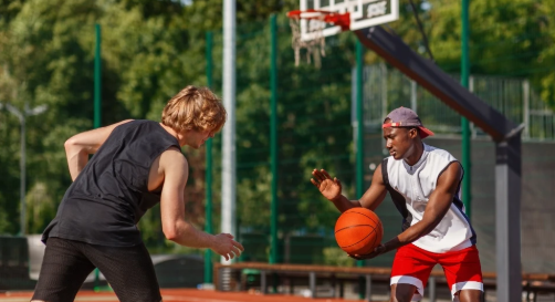 Nutrisi Optimal untuk Atlet Bola Basket Sebelum Bertanding